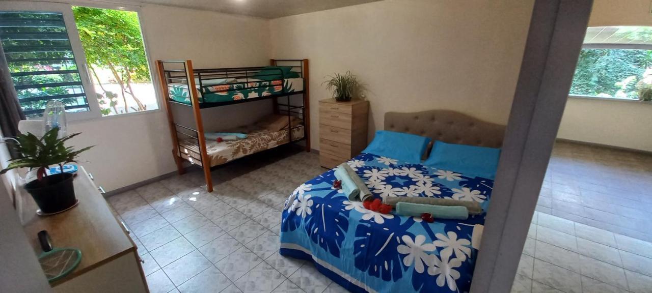 Pension Toka Eva Nuku Hiva Extérieur photo