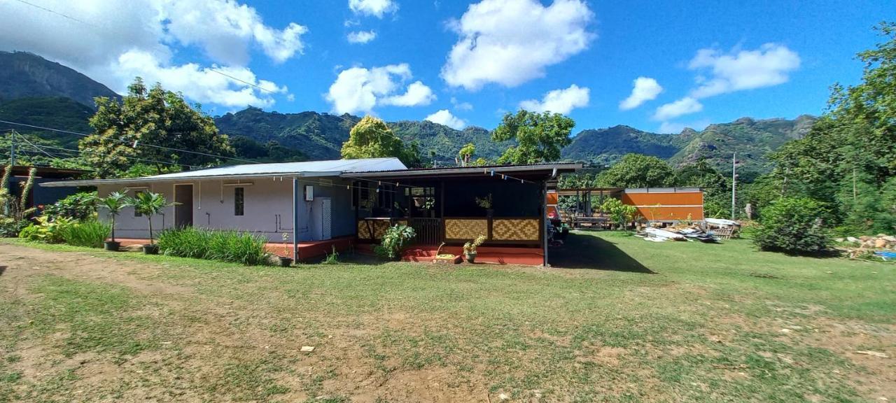 Pension Toka Eva Nuku Hiva Extérieur photo